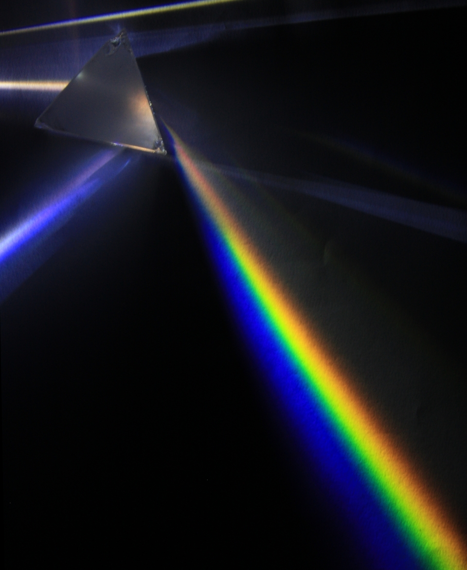 Light_dispersion_of_a_mercury-vapor_lamp_with_a_flint_glass_prism_IPNr°0125.jpg Light_dispersion_of_a_mercury-vapor_lamp_with_a_flint_glass_prism_IPNr°0125.jpg